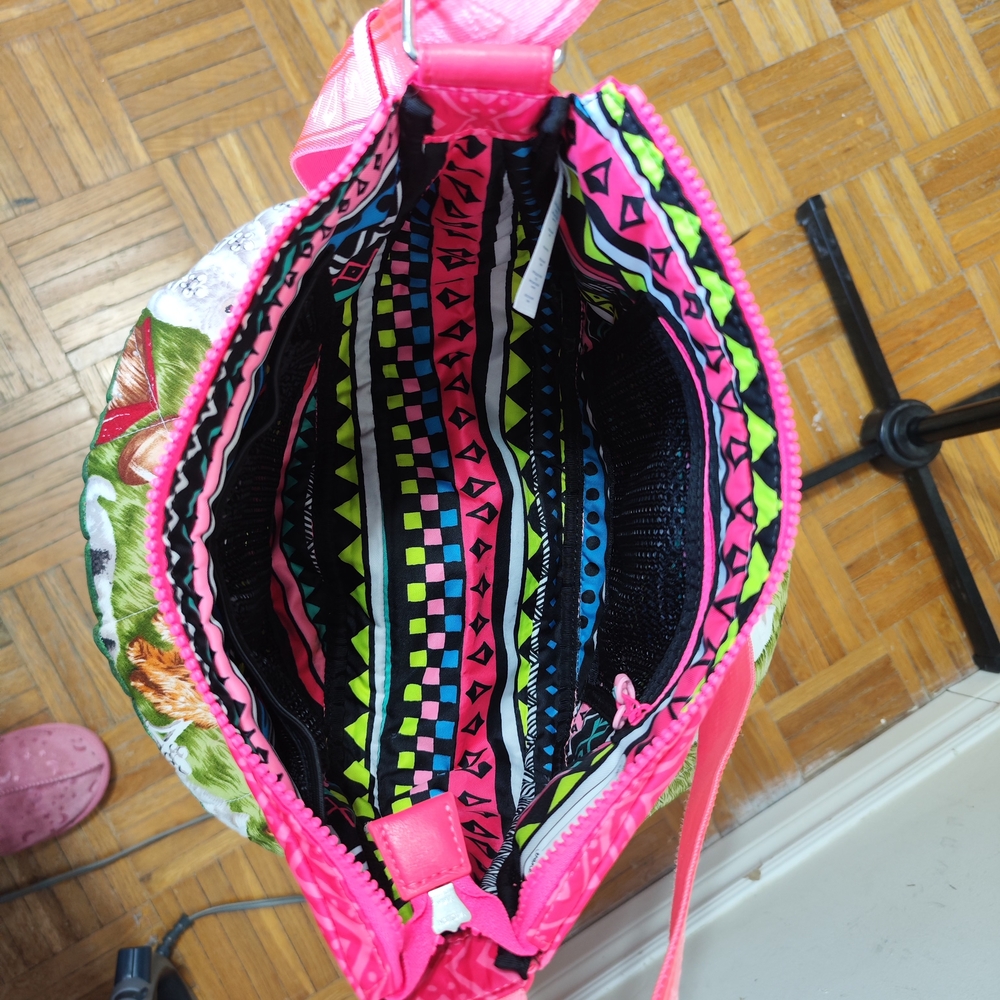 Ivivva Pink Geometric Crossbody Bag - Picture 4 of 5